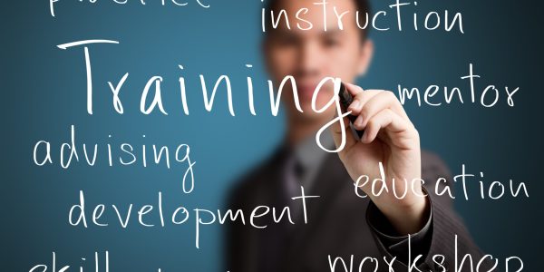 Ce se află în spatele unui curs de calitate? Din „bucătăria” lecţiilor de la IH