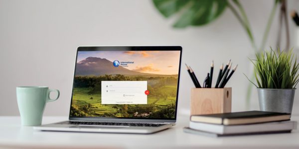 Cu un pas în viitor: Platforma Integrată de Training Online (PITO) lansată de International House Bucureşti